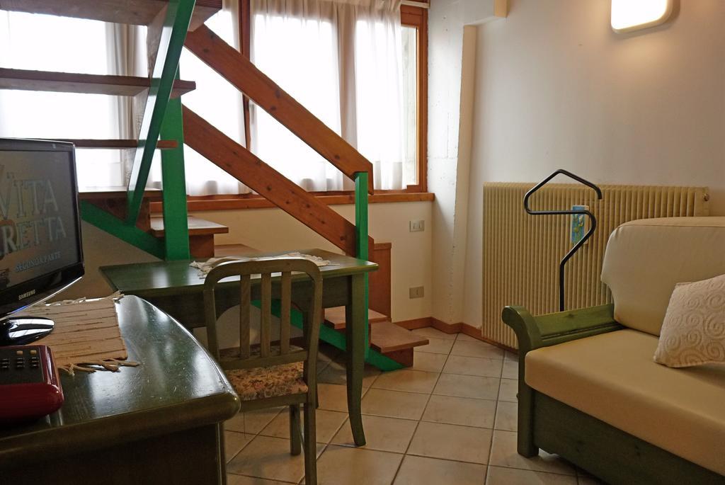טליו Hotel La Rosa מראה חיצוני תמונה