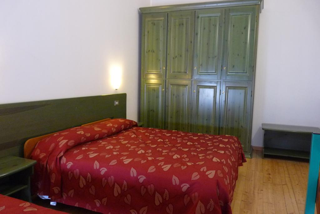 טליו Hotel La Rosa מראה חיצוני תמונה