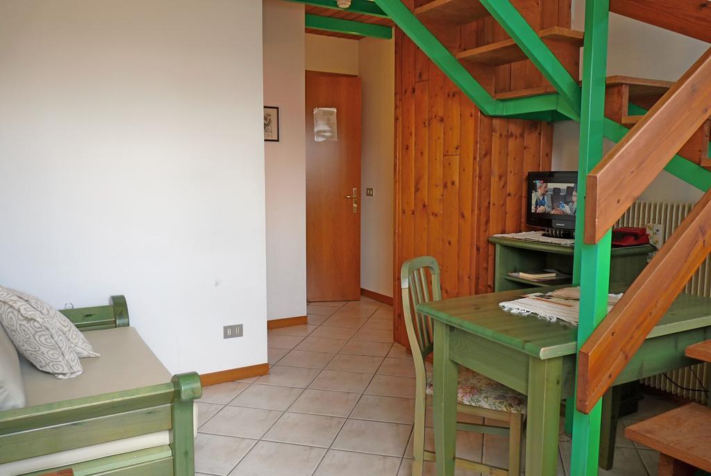 טליו Hotel La Rosa מראה חיצוני תמונה