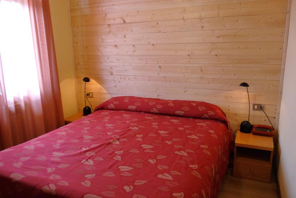 טליו Hotel La Rosa מראה חיצוני תמונה